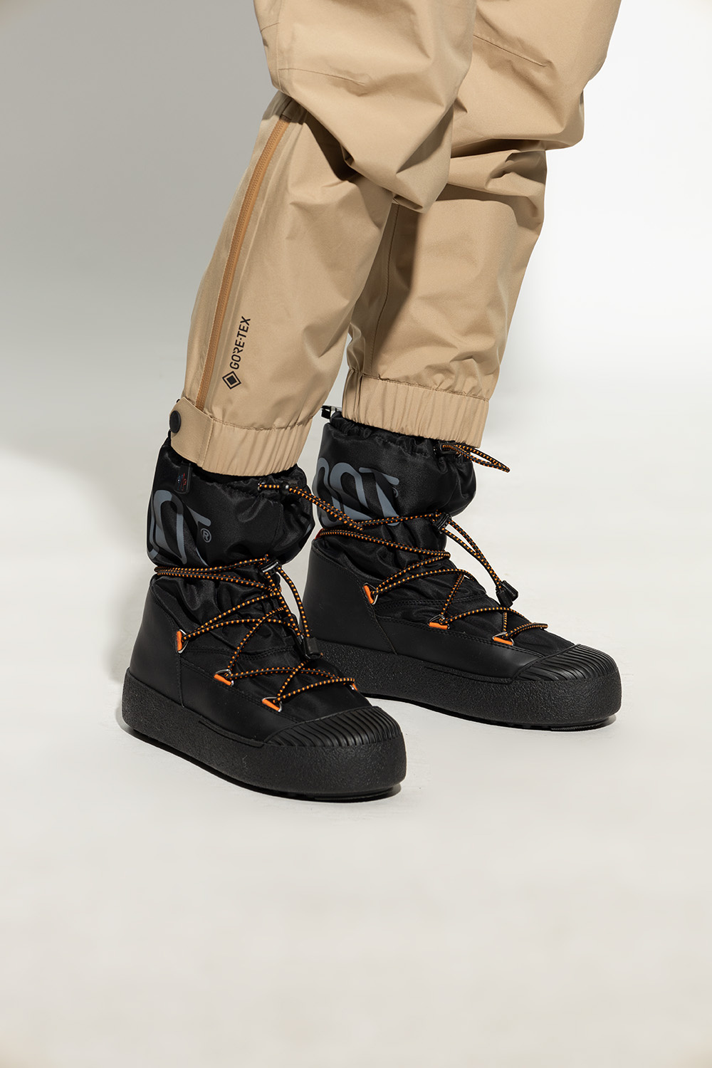 Black 'Mtrack Polar' snow boots Moon Boot - Vitkac Canada